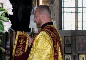 Служіння диякона в церкві і поза храмом